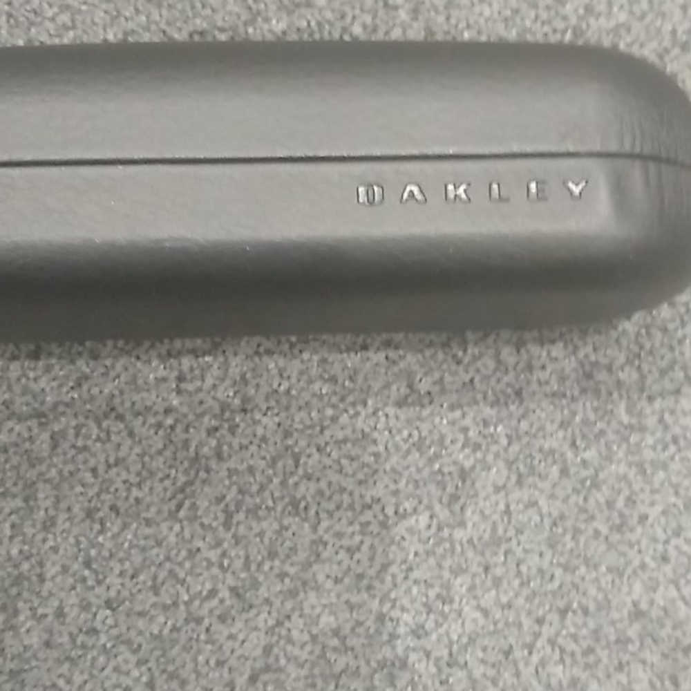 Oakley sunglasses case